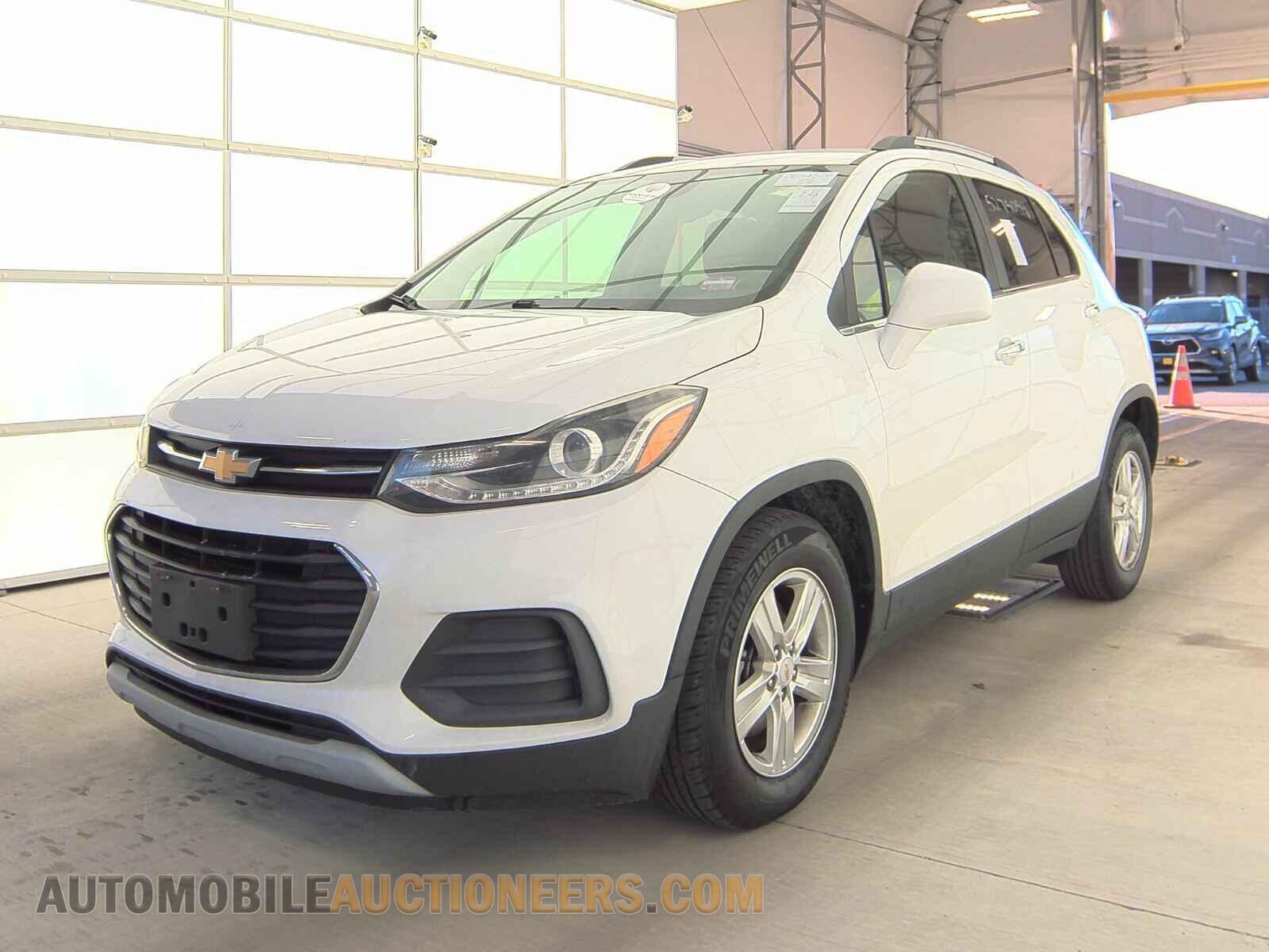 KL7CJLSB3JB573990 Chevrolet Trax 2018