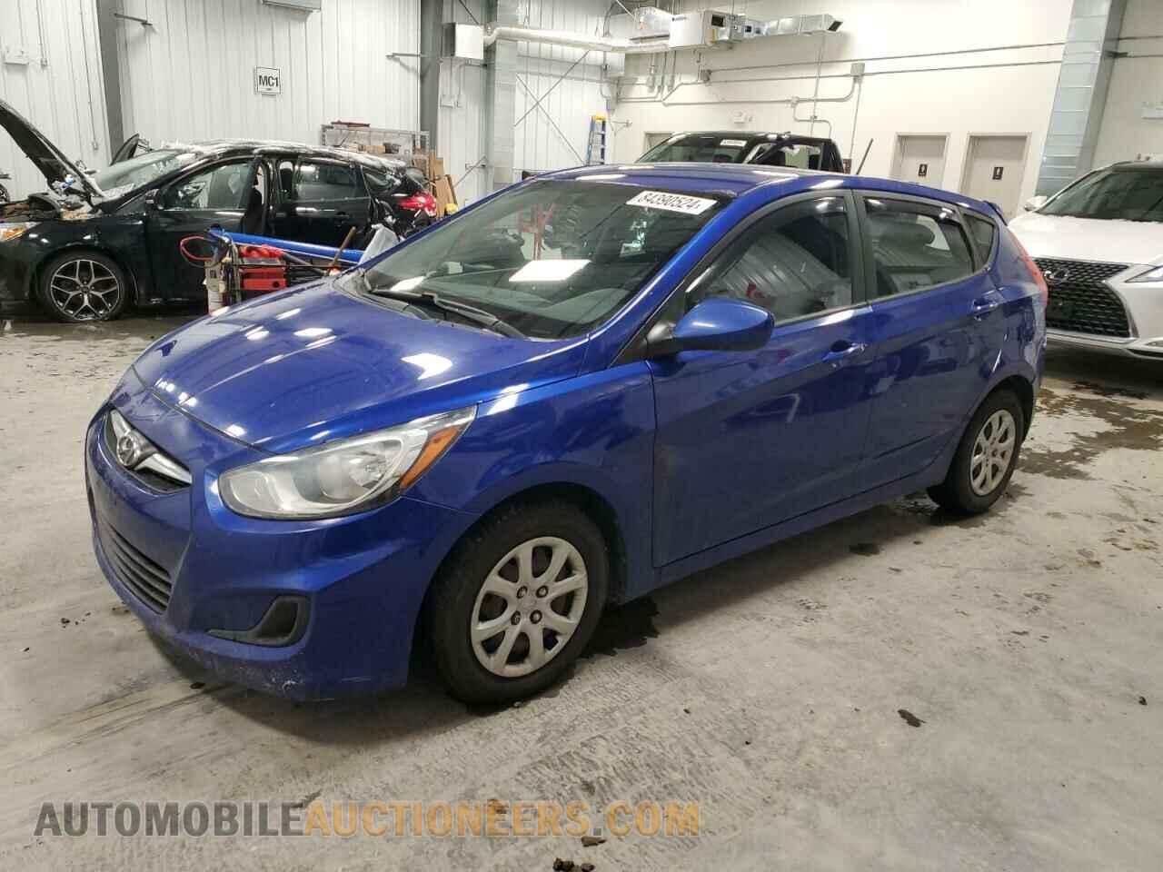 KMHCT5AE3DU130621 HYUNDAI ACCENT 2013