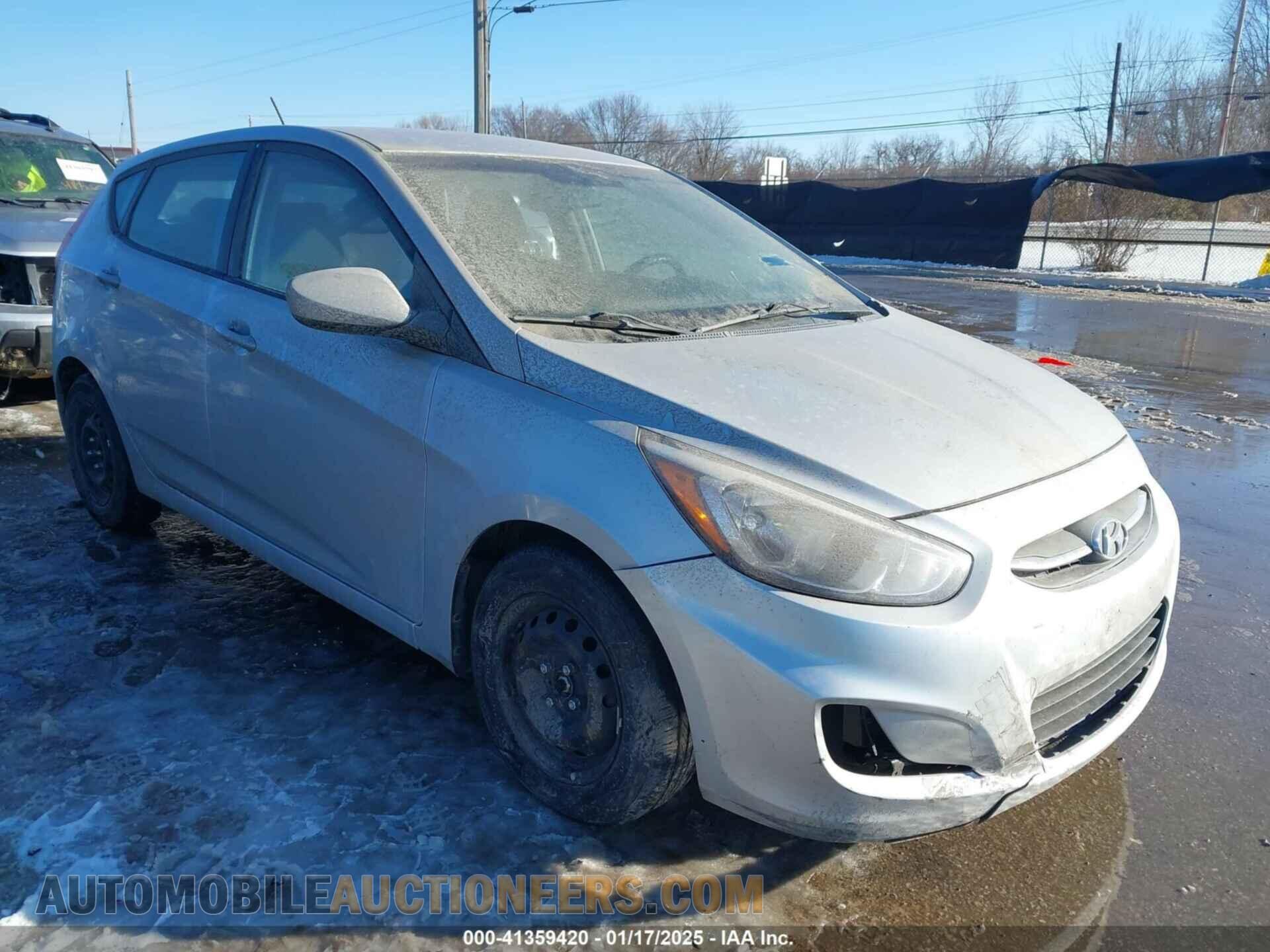 KMHCT5AE8HU338564 HYUNDAI ACCENT 2017