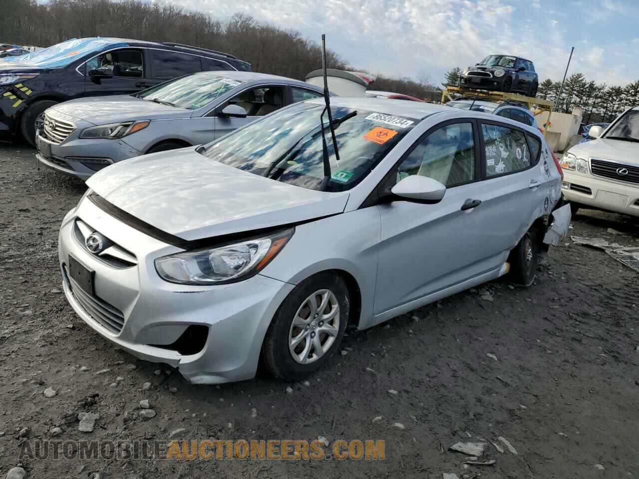 KMHCT5AE9DU072126 HYUNDAI ACCENT 2013