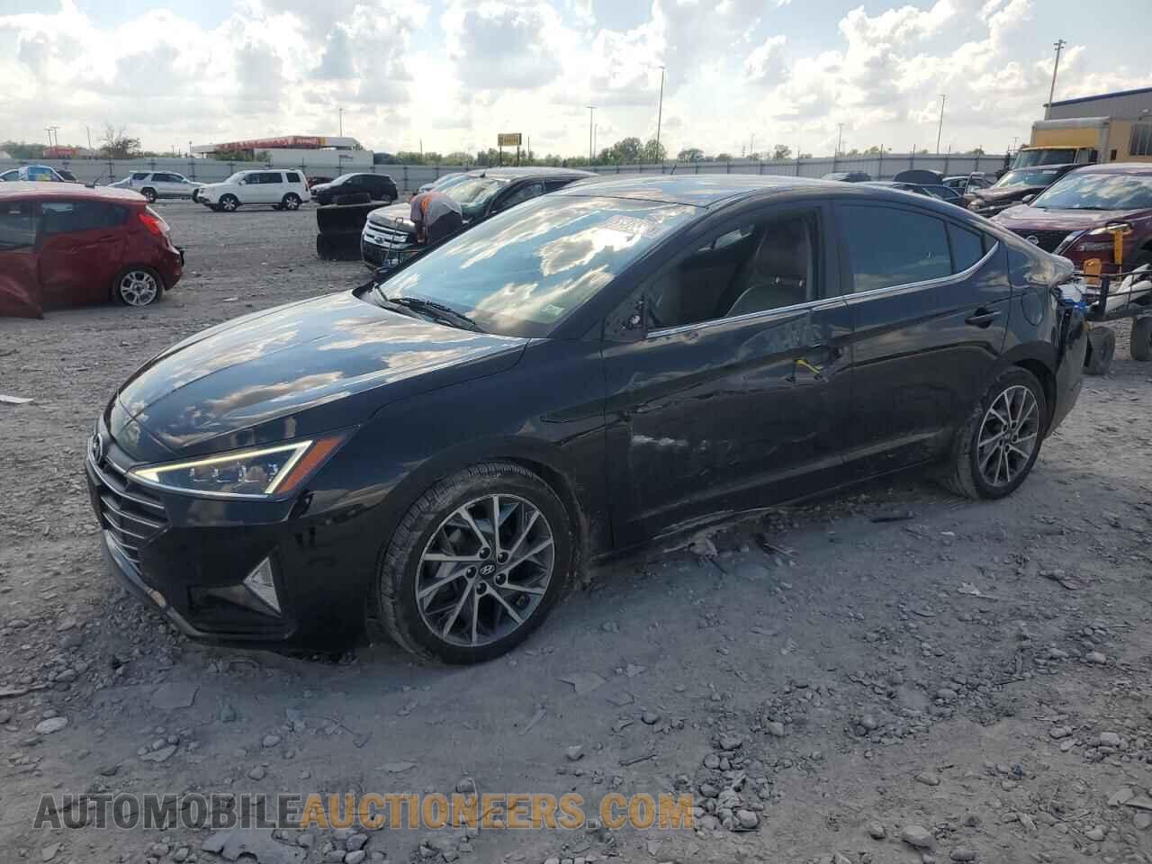 KMHD84LF8KU856414 HYUNDAI ELANTRA 2019