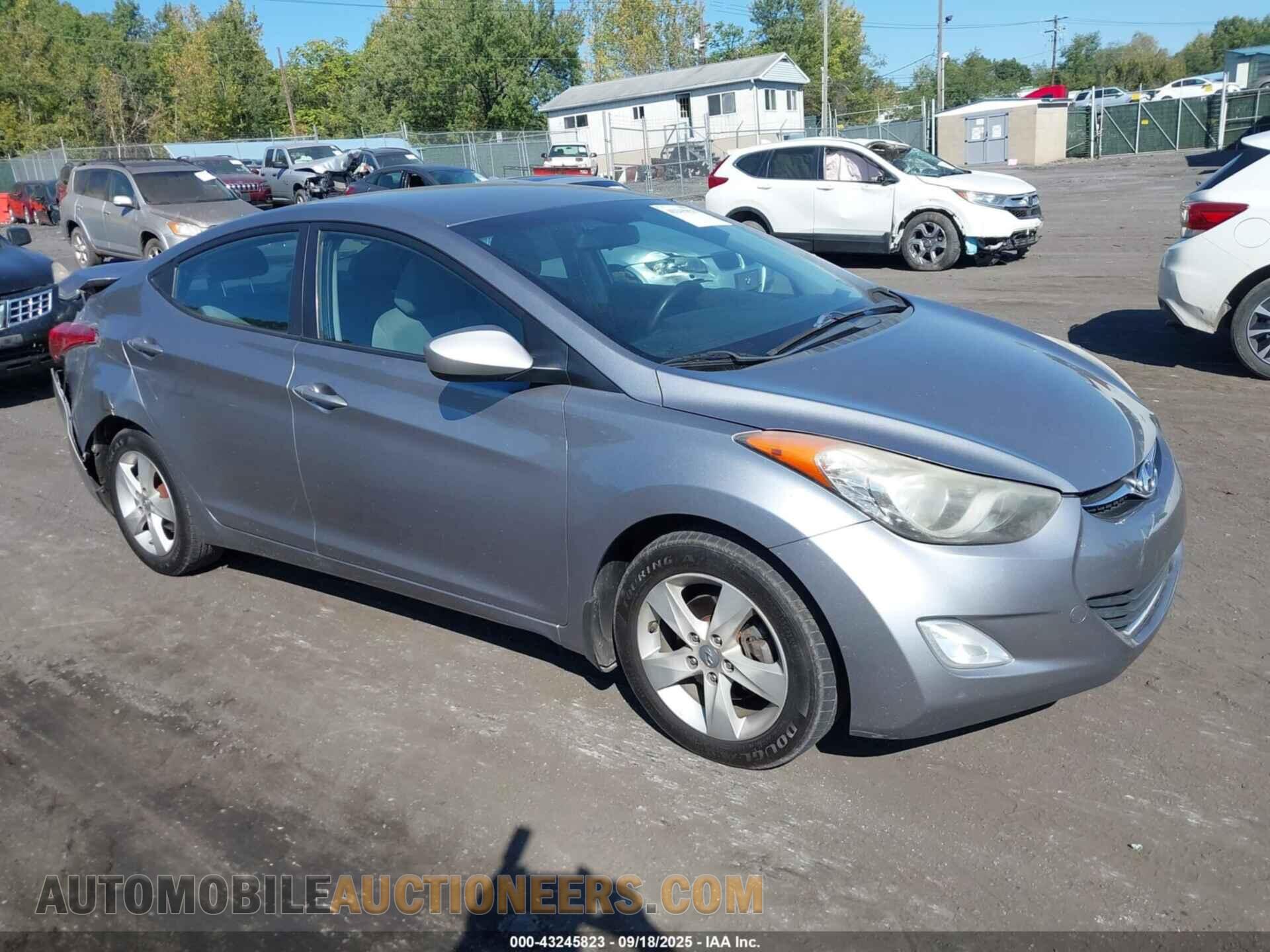 KMHDH4AE0DU557139 HYUNDAI ELANTRA 2013