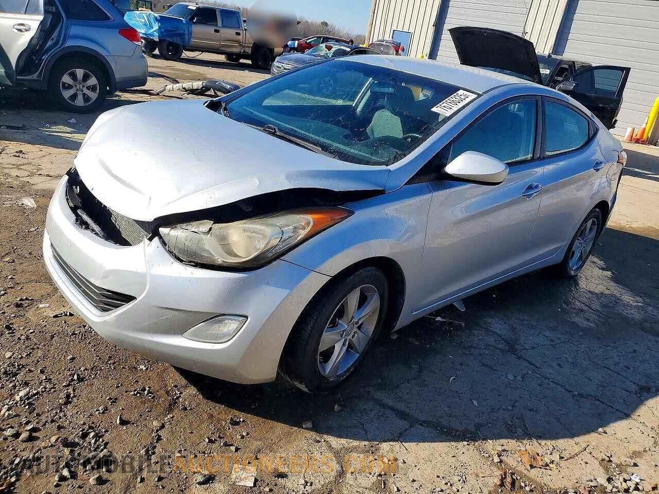 KMHDH4AE3DU511708 HYUNDAI ELANTRA 2013