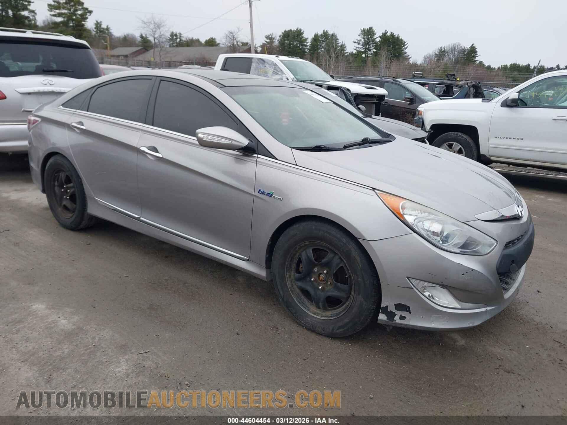 KMHEC4A43BA018975 HYUNDAI SONATA HYBRID 2011