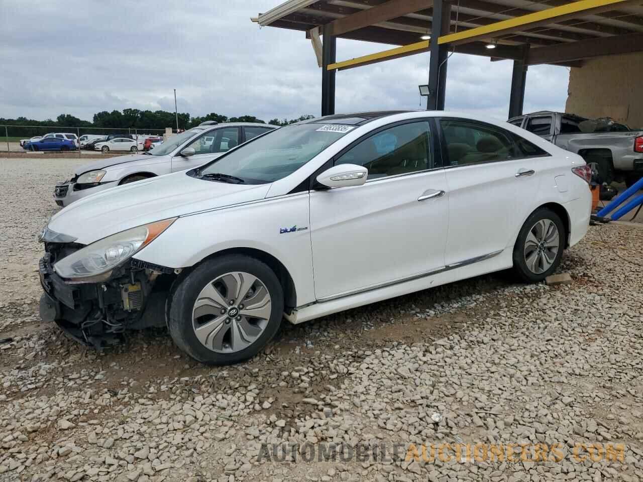 KMHEC4A43FA124087 HYUNDAI SONATA 2015