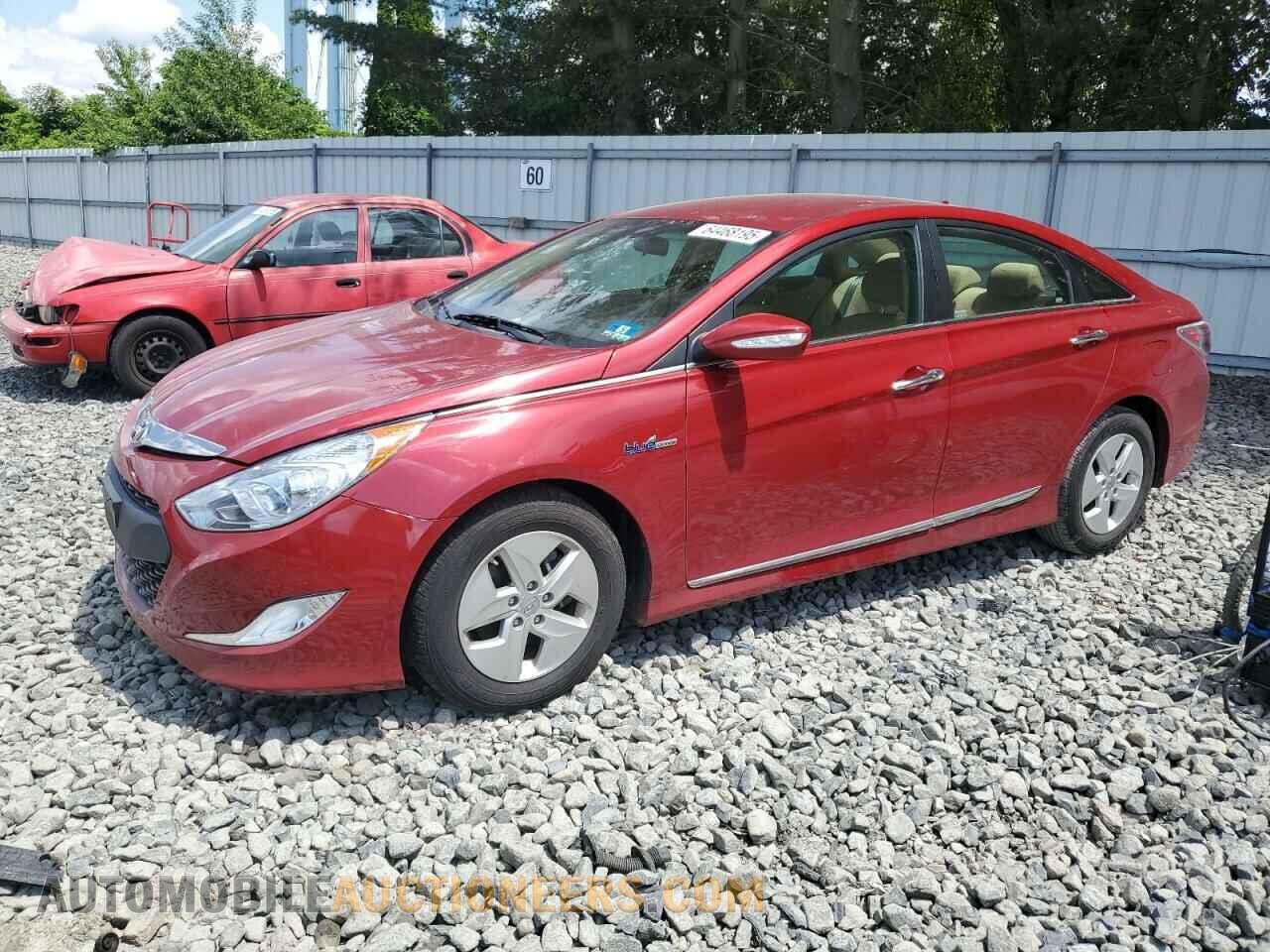 KMHEC4A48BA009012 HYUNDAI SONATA 2011