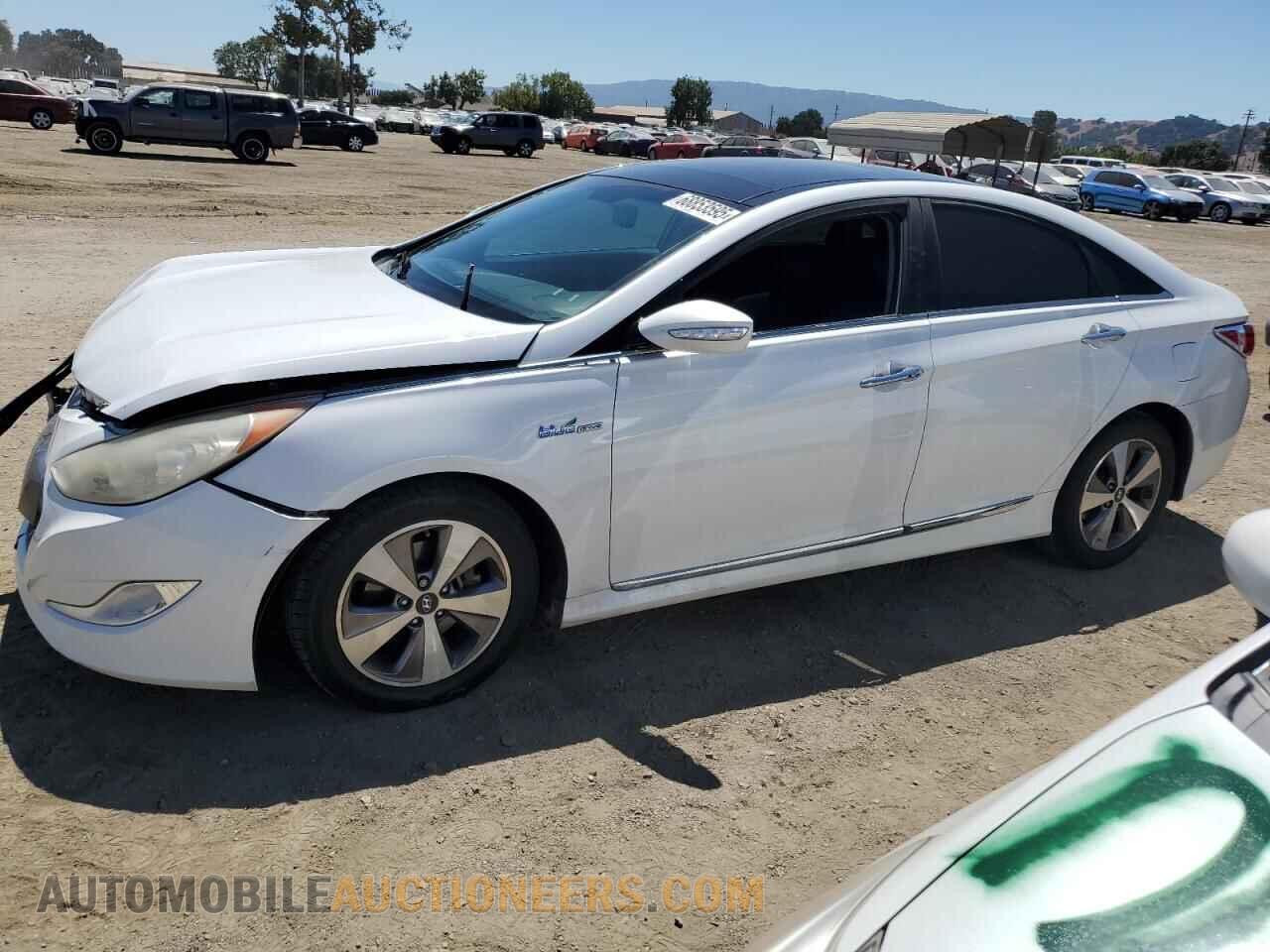 KMHEC4A4XBA007763 HYUNDAI SONATA 2011