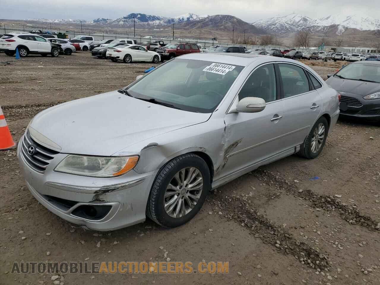 KMHFC4DF2BA539526 HYUNDAI AZERA 2011