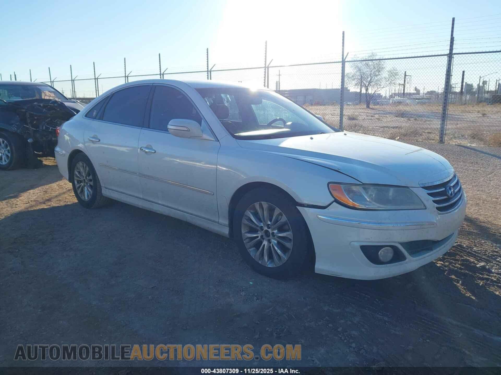 KMHFC4DF3BA532505 HYUNDAI AZERA 2011