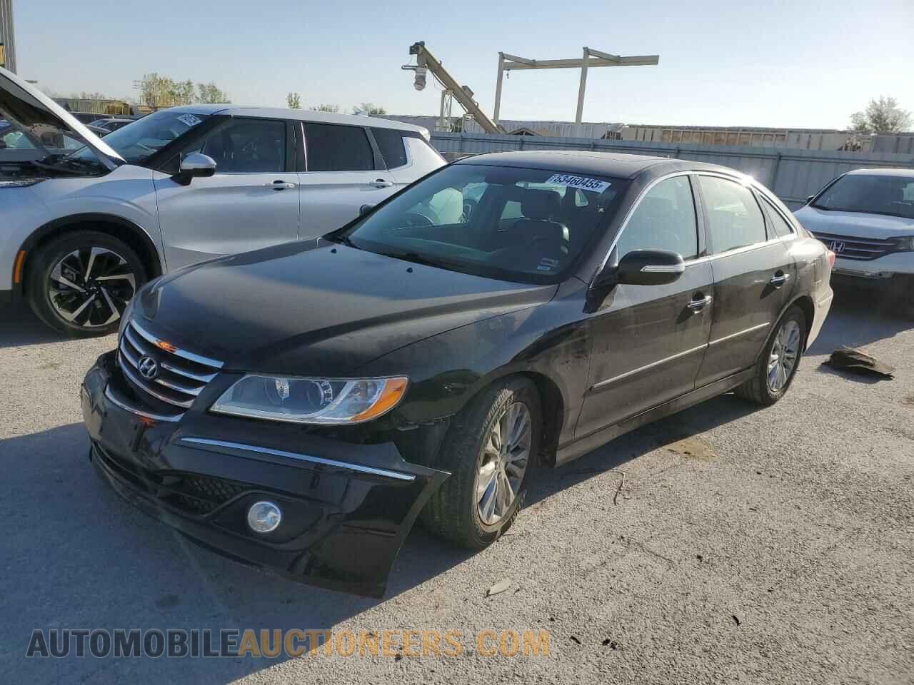 KMHFC4DF5BA552237 HYUNDAI AZERA 2011