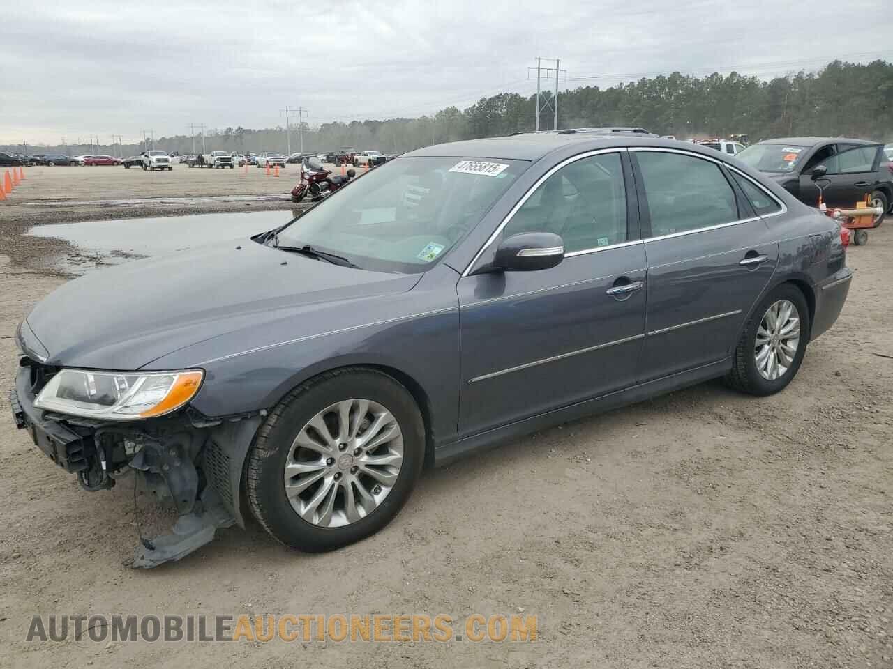KMHFC4DF8BA559442 HYUNDAI AZERA 2011