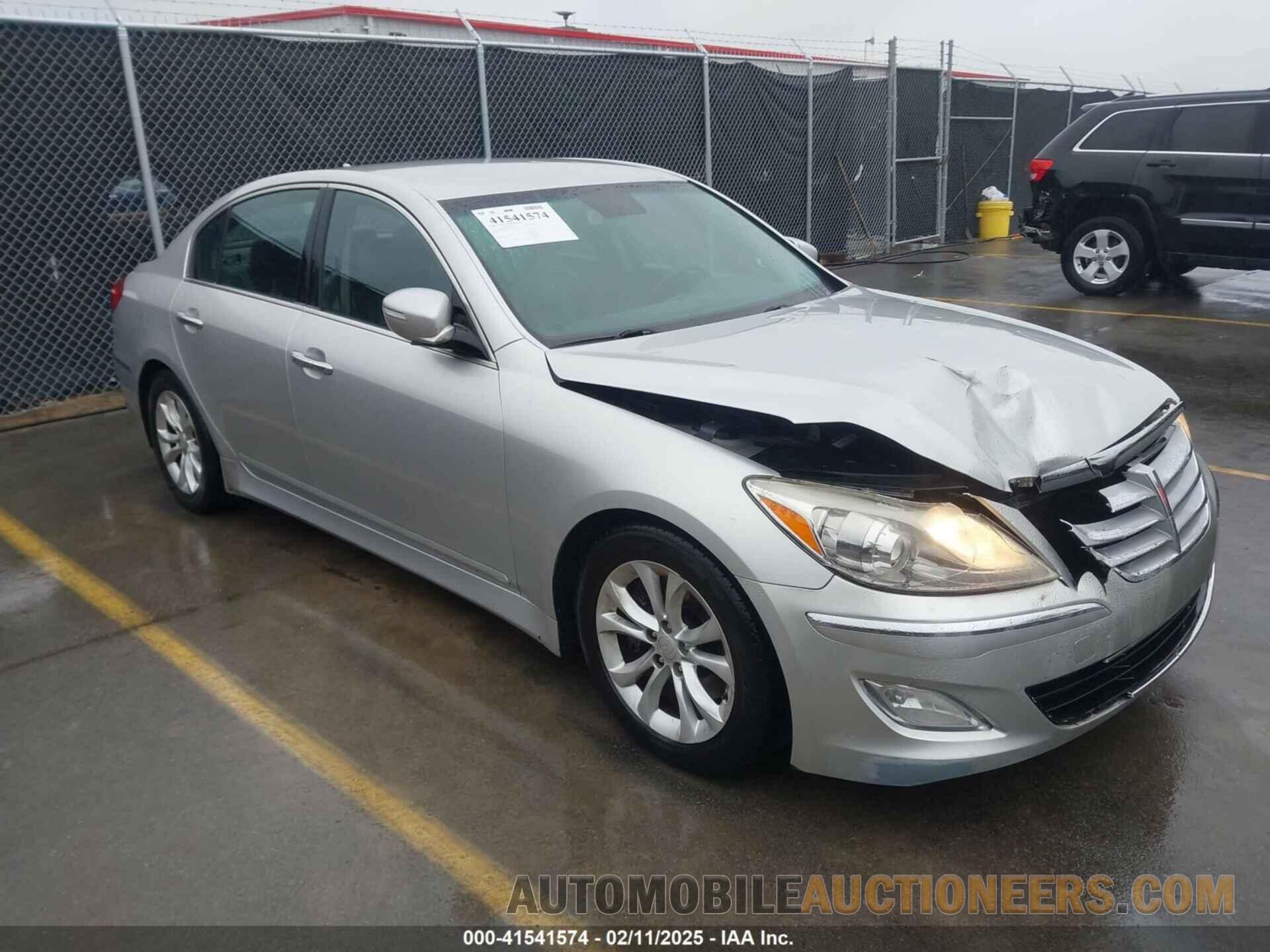 KMHGC4DD0DU225135 HYUNDAI GENESIS 2013