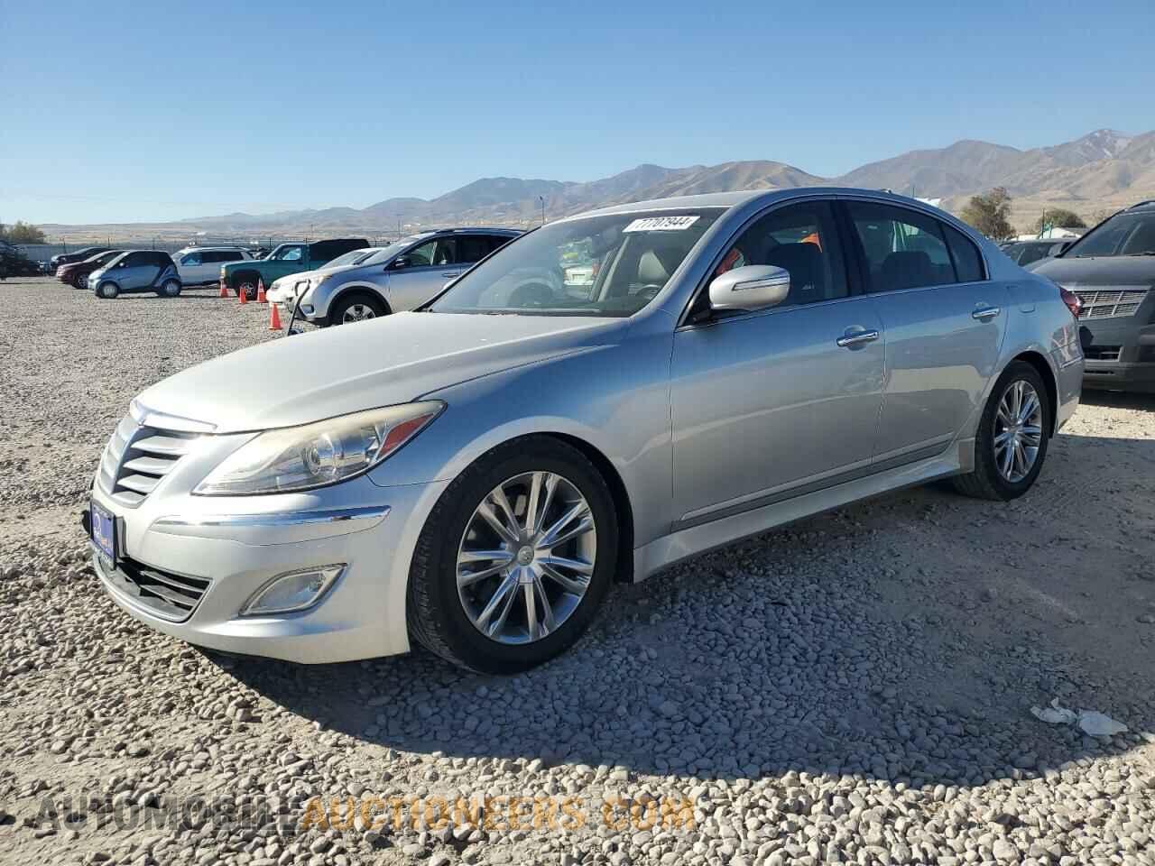 KMHGC4DD2CU207685 HYUNDAI GENESIS 2012
