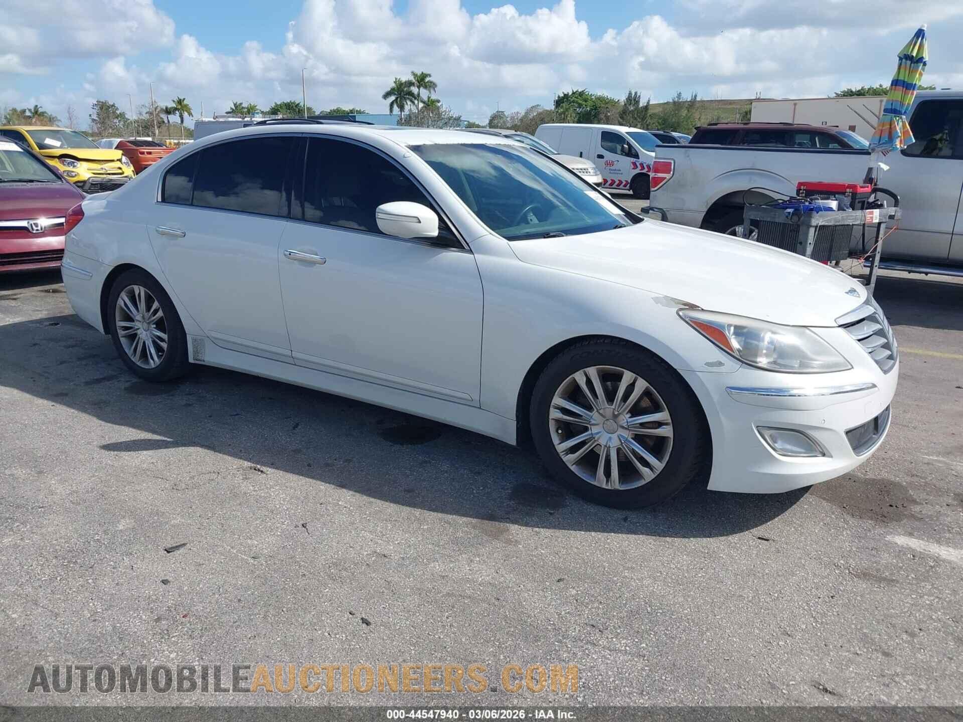 KMHGC4DD8CU167595 HYUNDAI GENESIS 2012