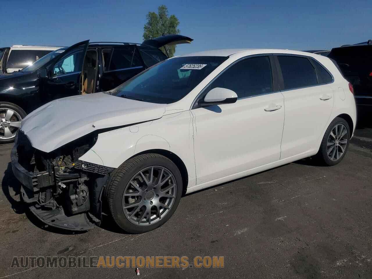 KMHH35LE8JU031663 HYUNDAI ELANTRA 2018