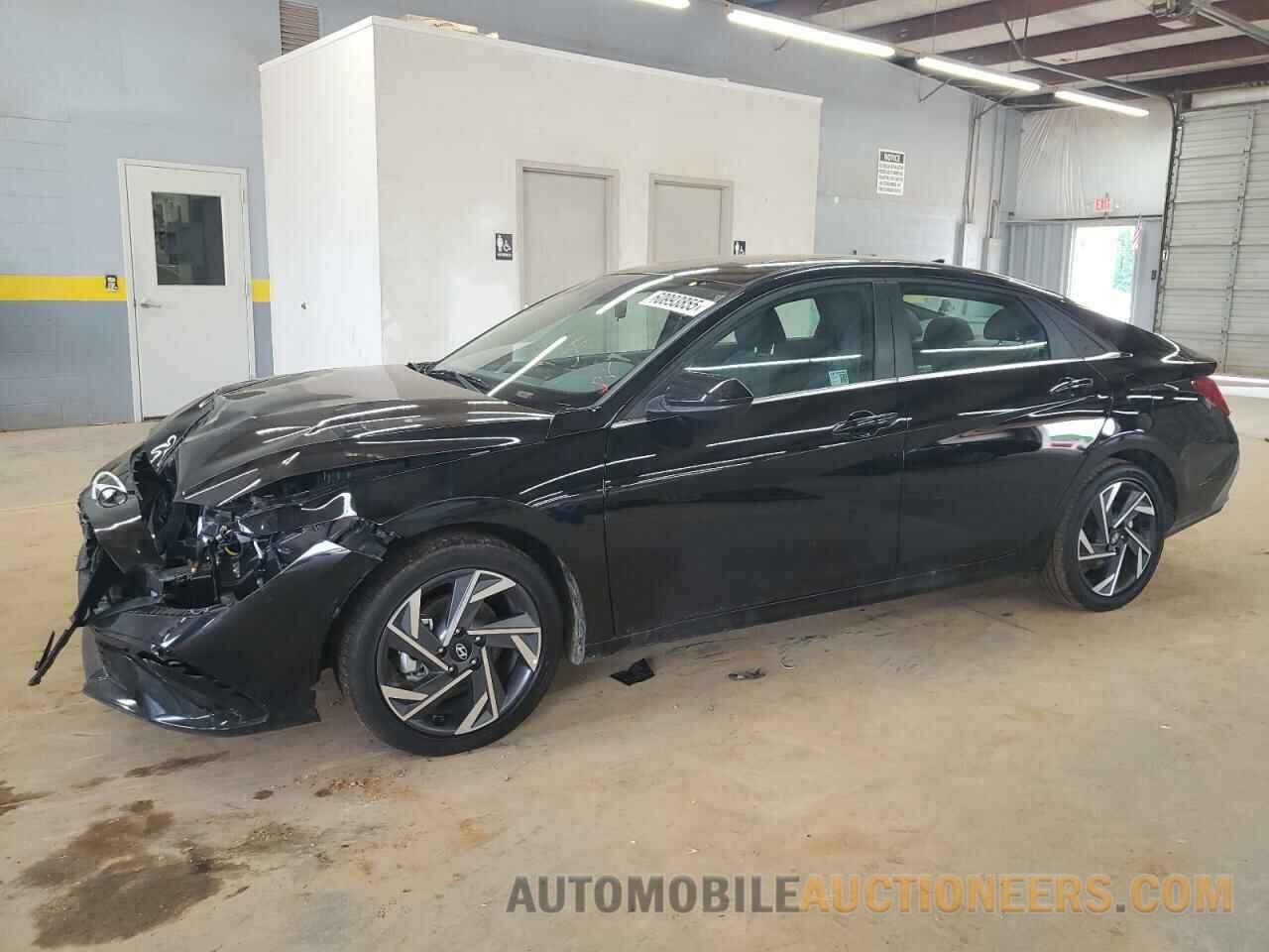 KMHLS4DG3SU918869 HYUNDAI ELANTRA 2025