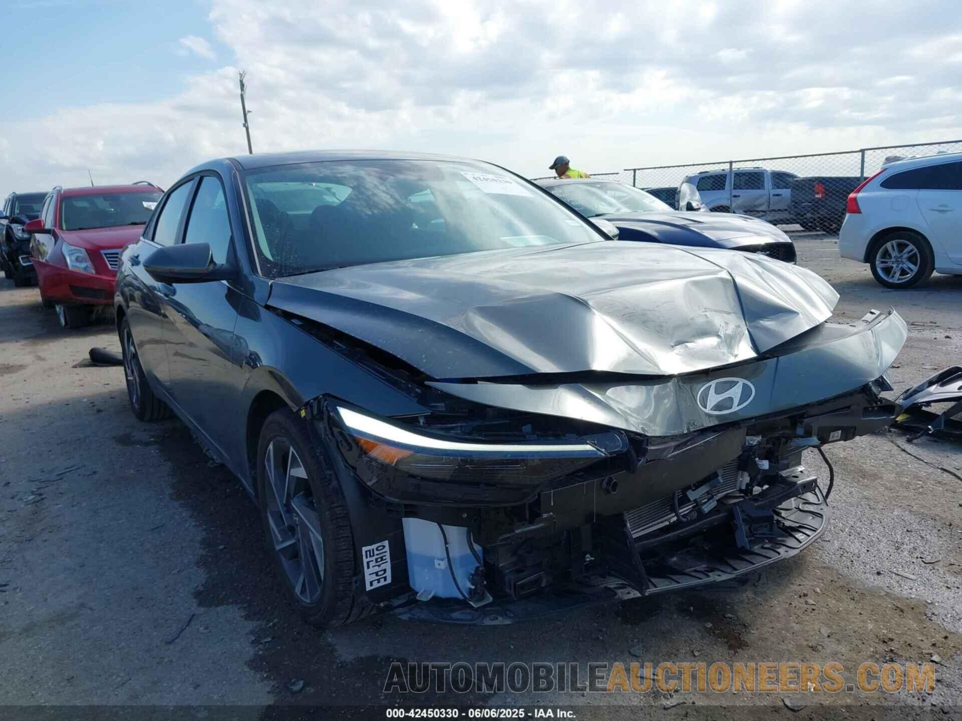 KMHLS4DG3SU952939 HYUNDAI ELANTRA 2025