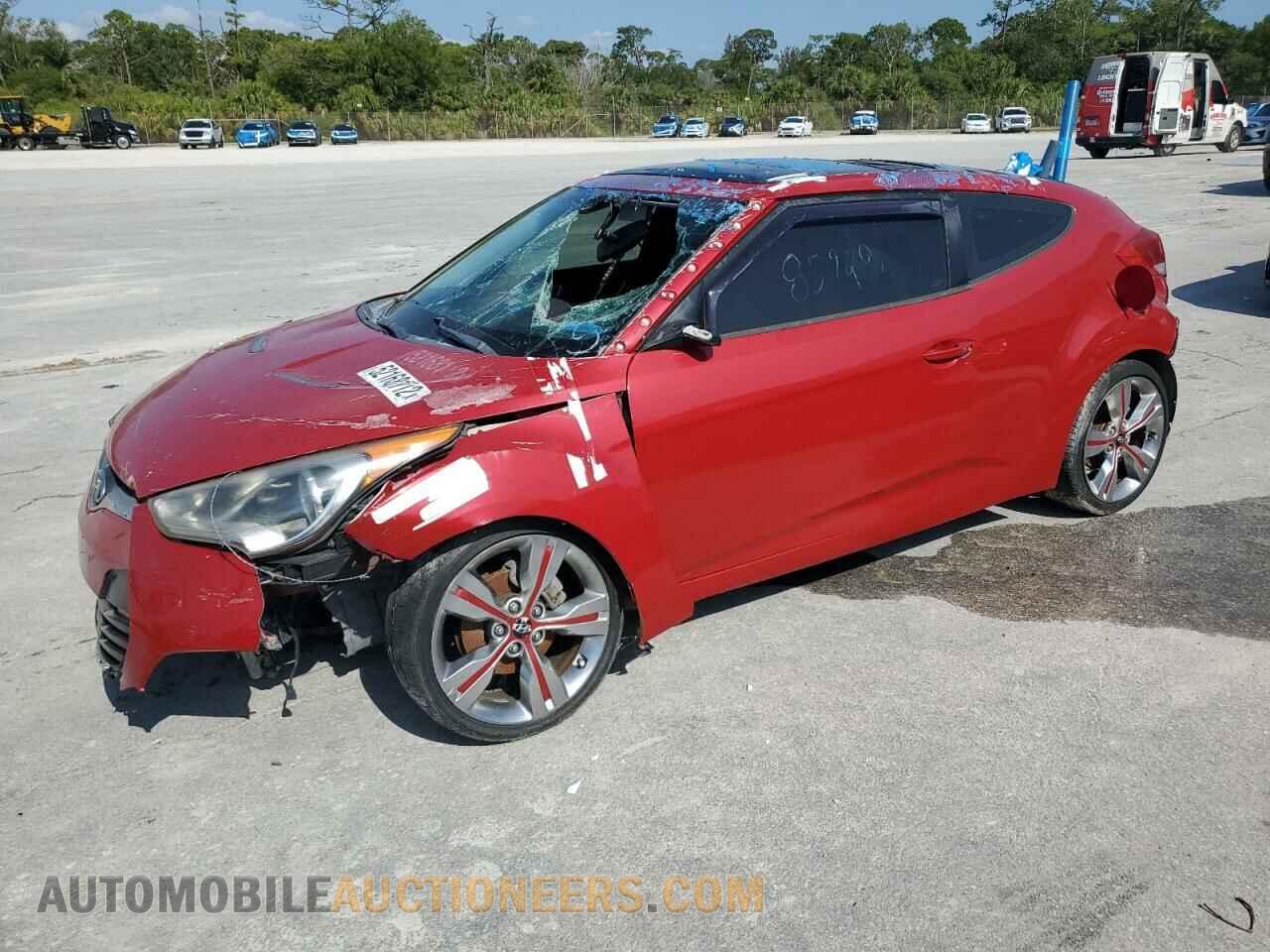 KMHTC6AD2CU033213 HYUNDAI VELOSTER 2012