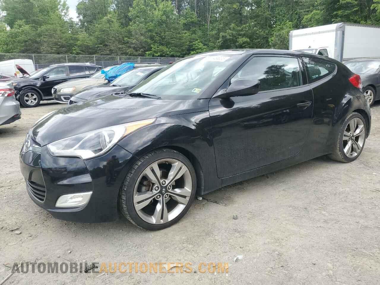 KMHTC6AD2DU106887 HYUNDAI VELOSTER 2013