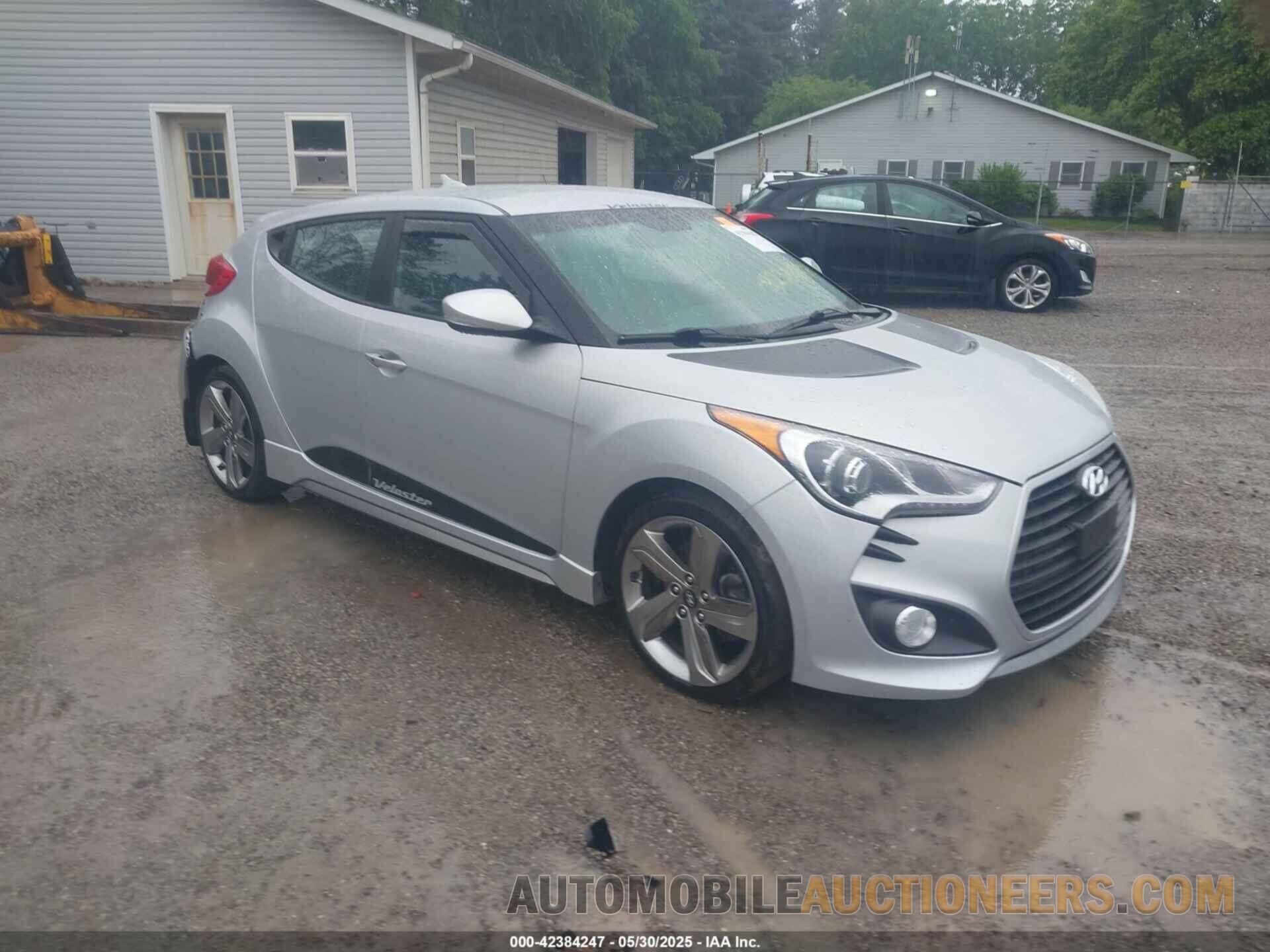 KMHTC6AE2DU130048 HYUNDAI VELOSTER 2013