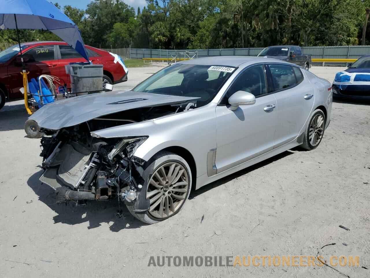 KNAE15LA0J6016831 KIA STINGER 2018