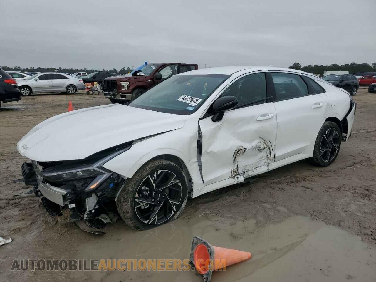 KNAG64J73S5284498 KIA K5 2025