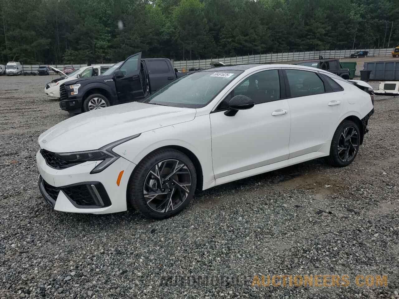 KNAG64J7XS5367605 KIA K5 2025
