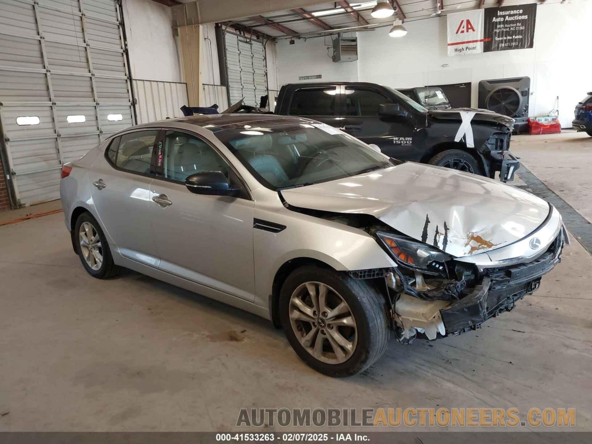 KNAGN4A72B5124695 KIA OPTIMA 2011