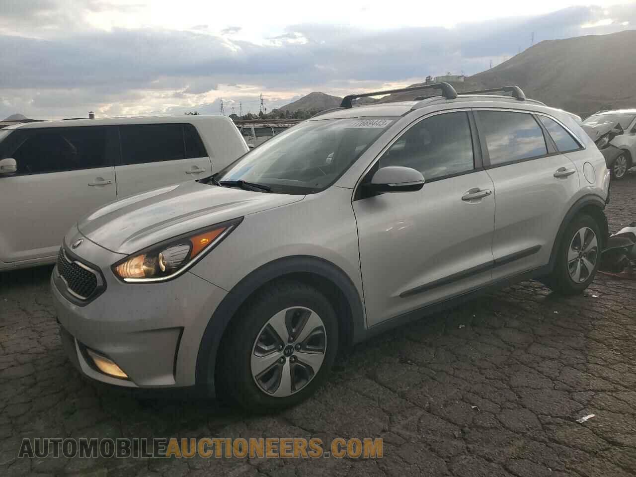 KNDCC3LC3J5138969 KIA NIRO 2018