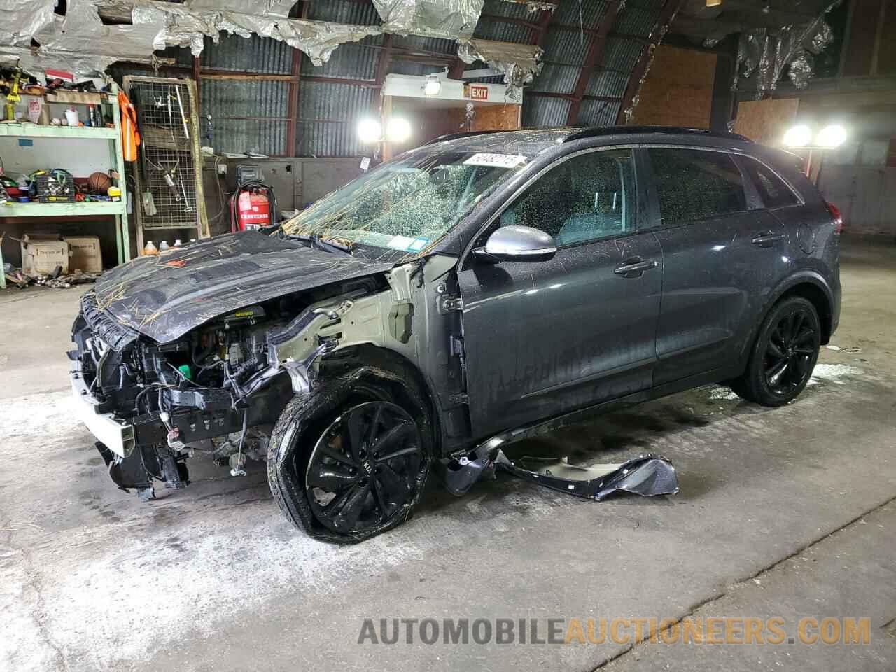 KNDCC3LC9J5137356 KIA NIRO 2018