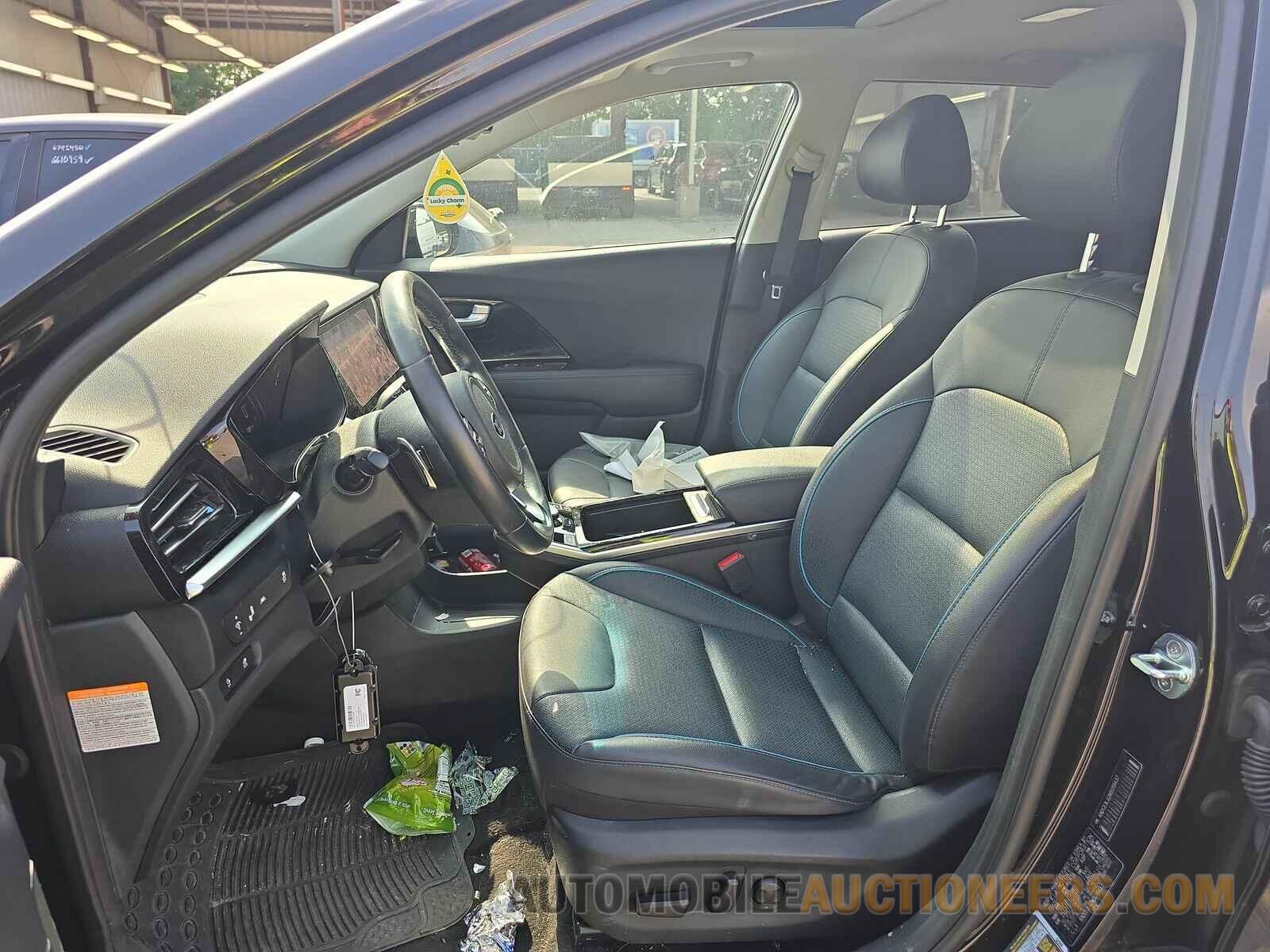 KNDCE3LG2M5099437 Kia Niro EV 2021