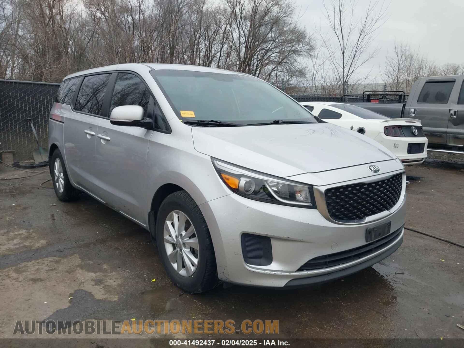 KNDMA5C17H6271663 KIA SEDONA 2017