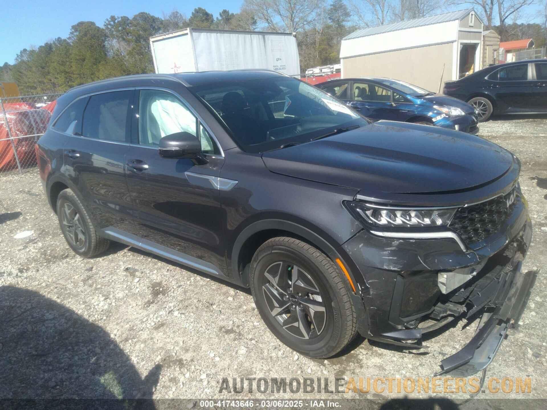 KNDRG4LG3N5120310 KIA SORENTO HYBRID 2022