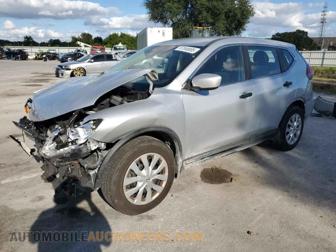 KNMAT2MT0HP500027 NISSAN ROGUE 2017