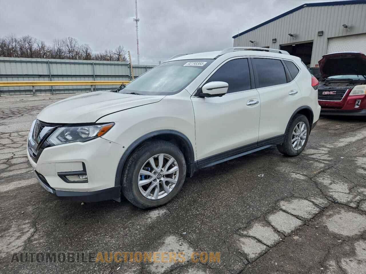 KNMAT2MT1HP600430 NISSAN ROGUE 2017