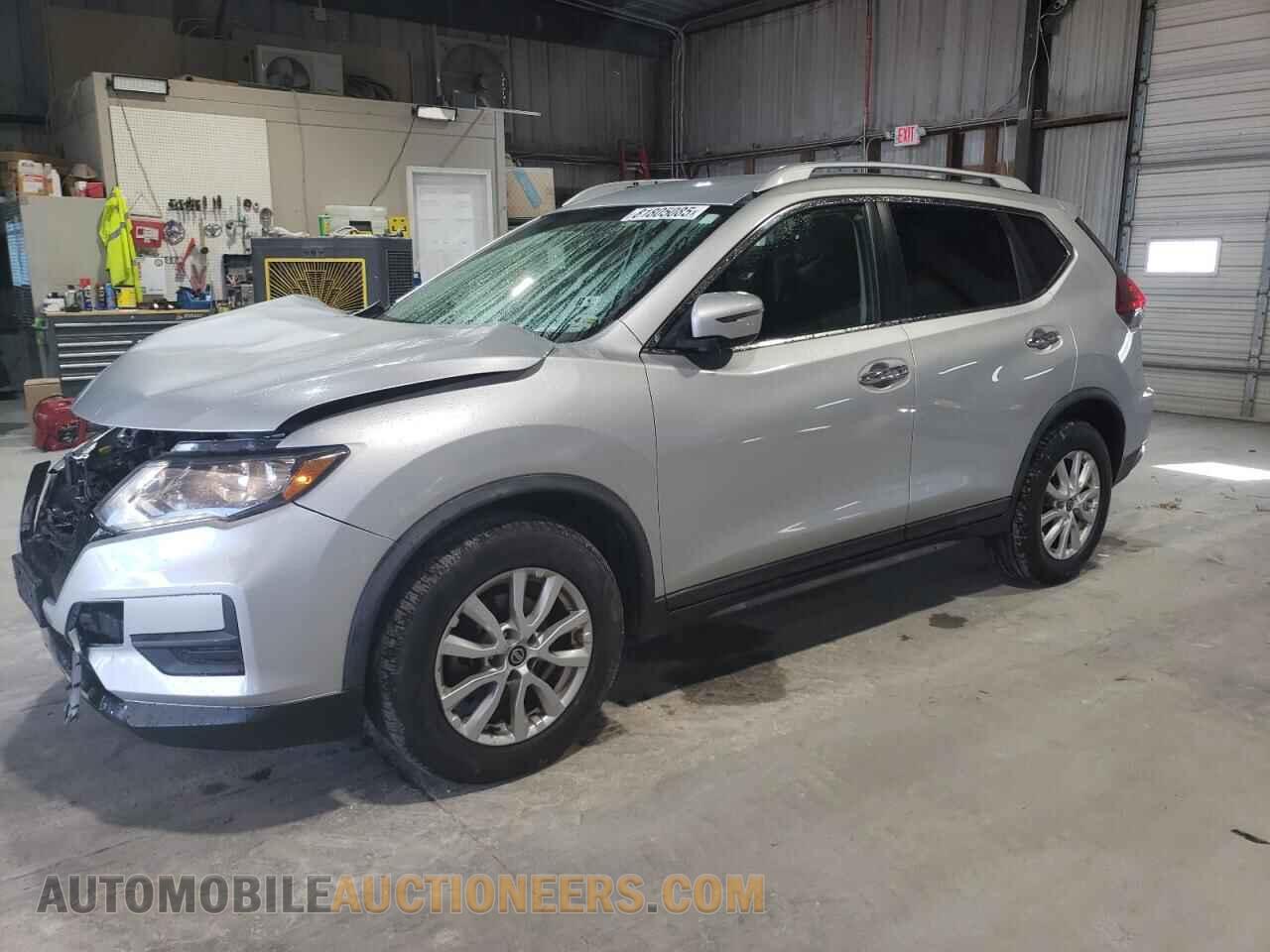 KNMAT2MT1JP525945 NISSAN ROGUE 2018