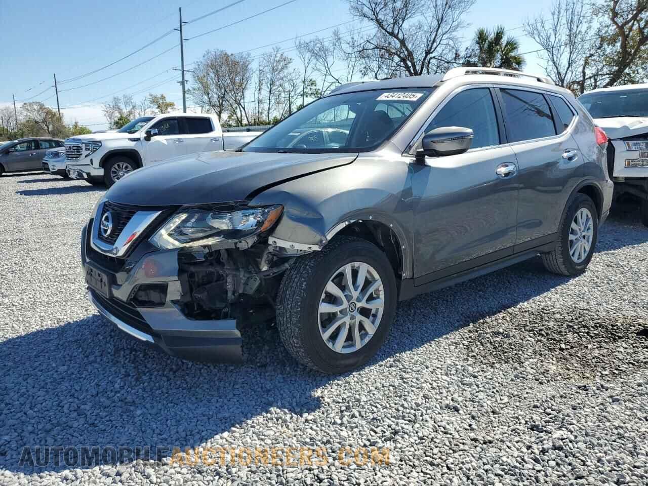 KNMAT2MT2HP509571 NISSAN ROGUE 2017