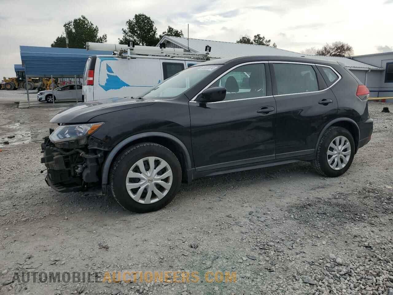 KNMAT2MT2HP614059 NISSAN ROGUE 2017