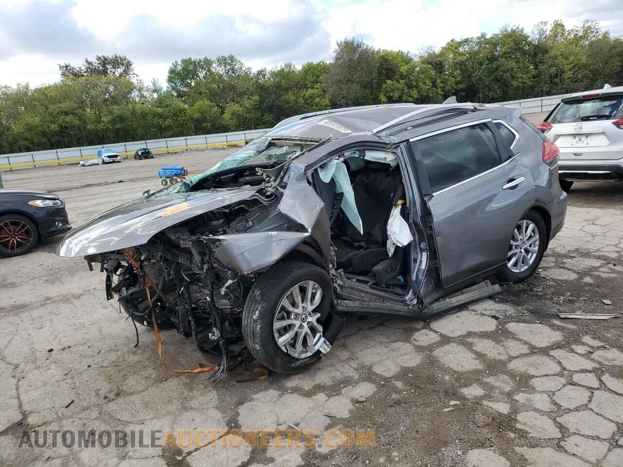 KNMAT2MT3HP526377 NISSAN ROGUE 2017