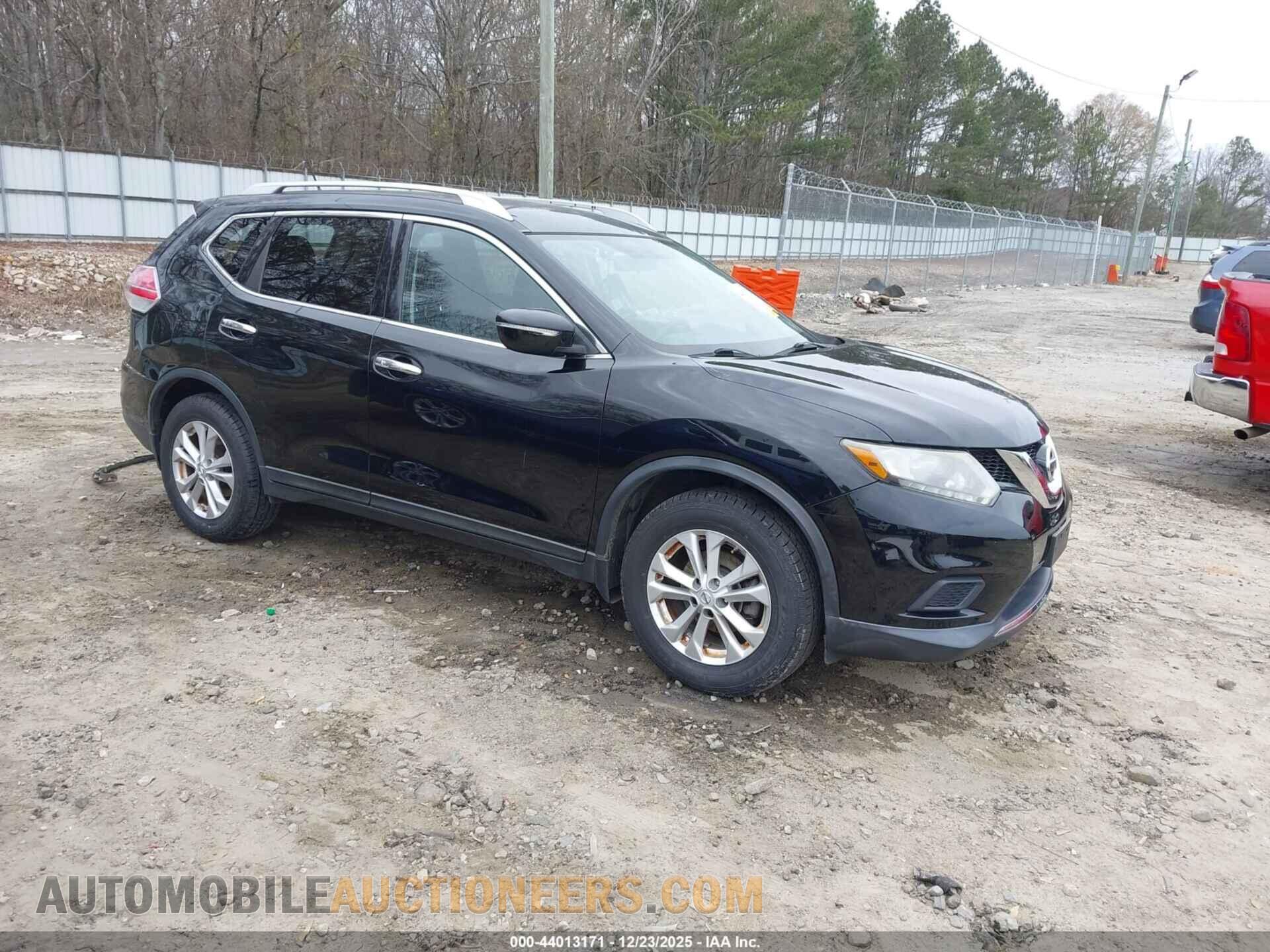 KNMAT2MT4FP557747 NISSAN ROGUE 2015