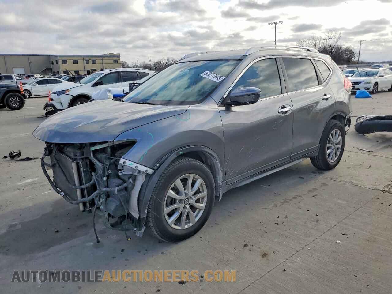 KNMAT2MT4HP596387 NISSAN ROGUE 2017