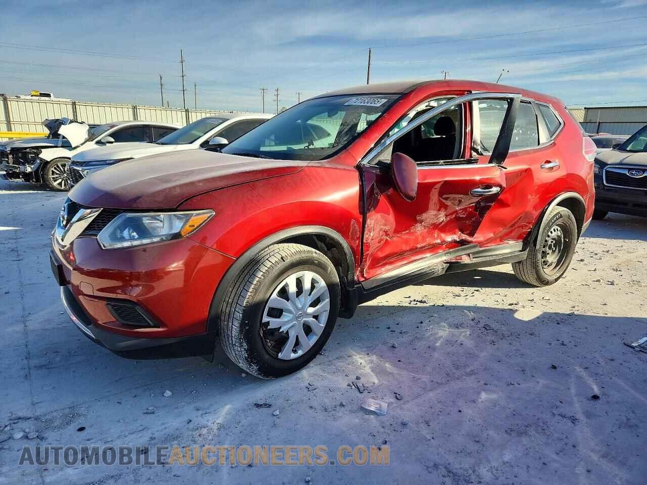 KNMAT2MT5FP586996 NISSAN ROGUE 2015