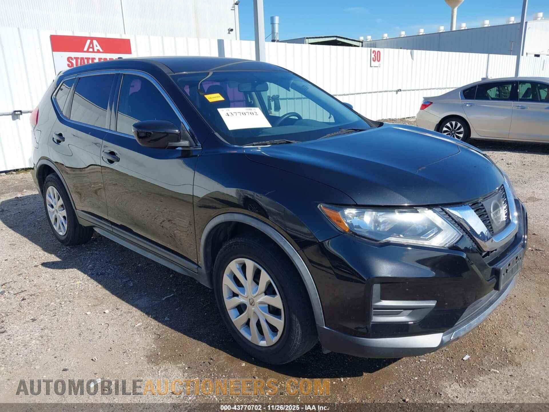 KNMAT2MT5HP607607 NISSAN ROGUE 2017