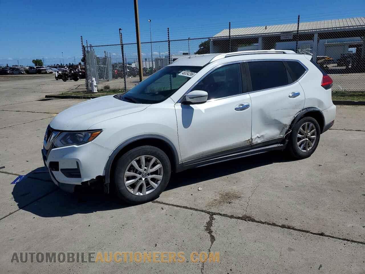 KNMAT2MT7HP513387 NISSAN ROGUE 2017