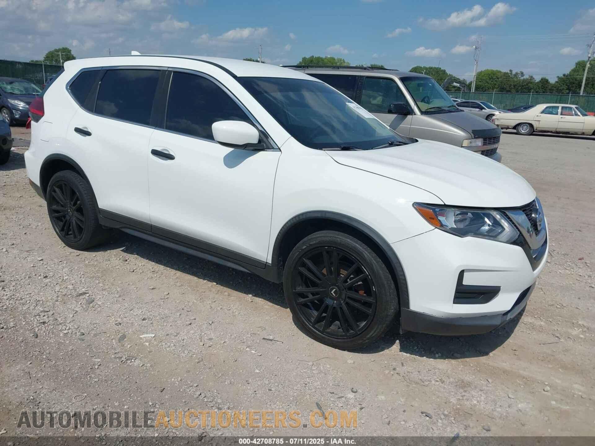 KNMAT2MT7HP517522 NISSAN ROGUE 2017