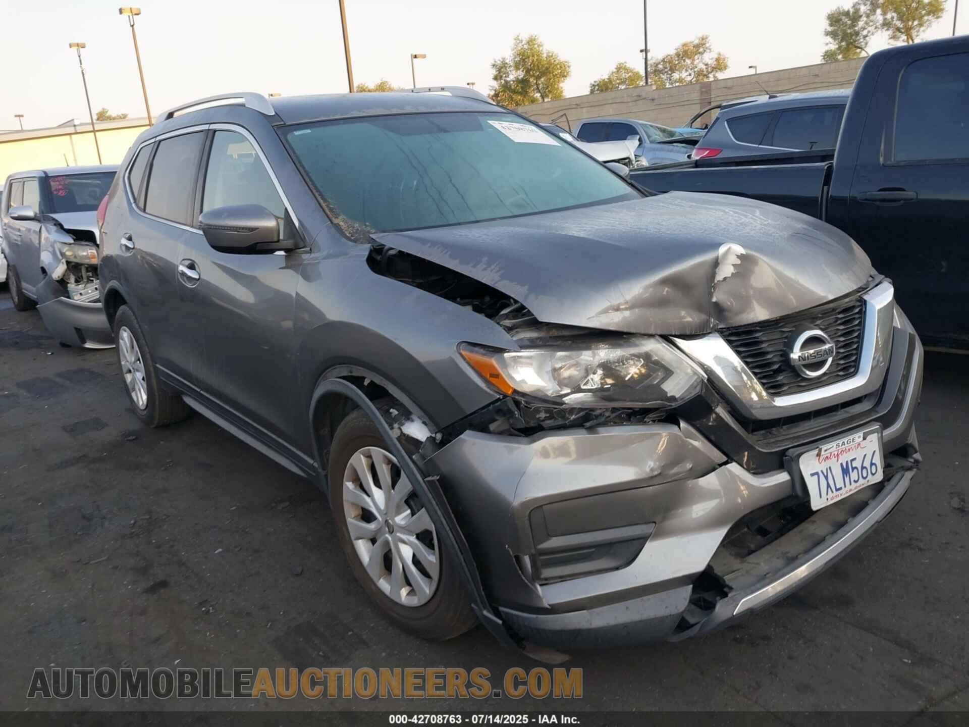 KNMAT2MT7HP518573 NISSAN ROGUE 2017