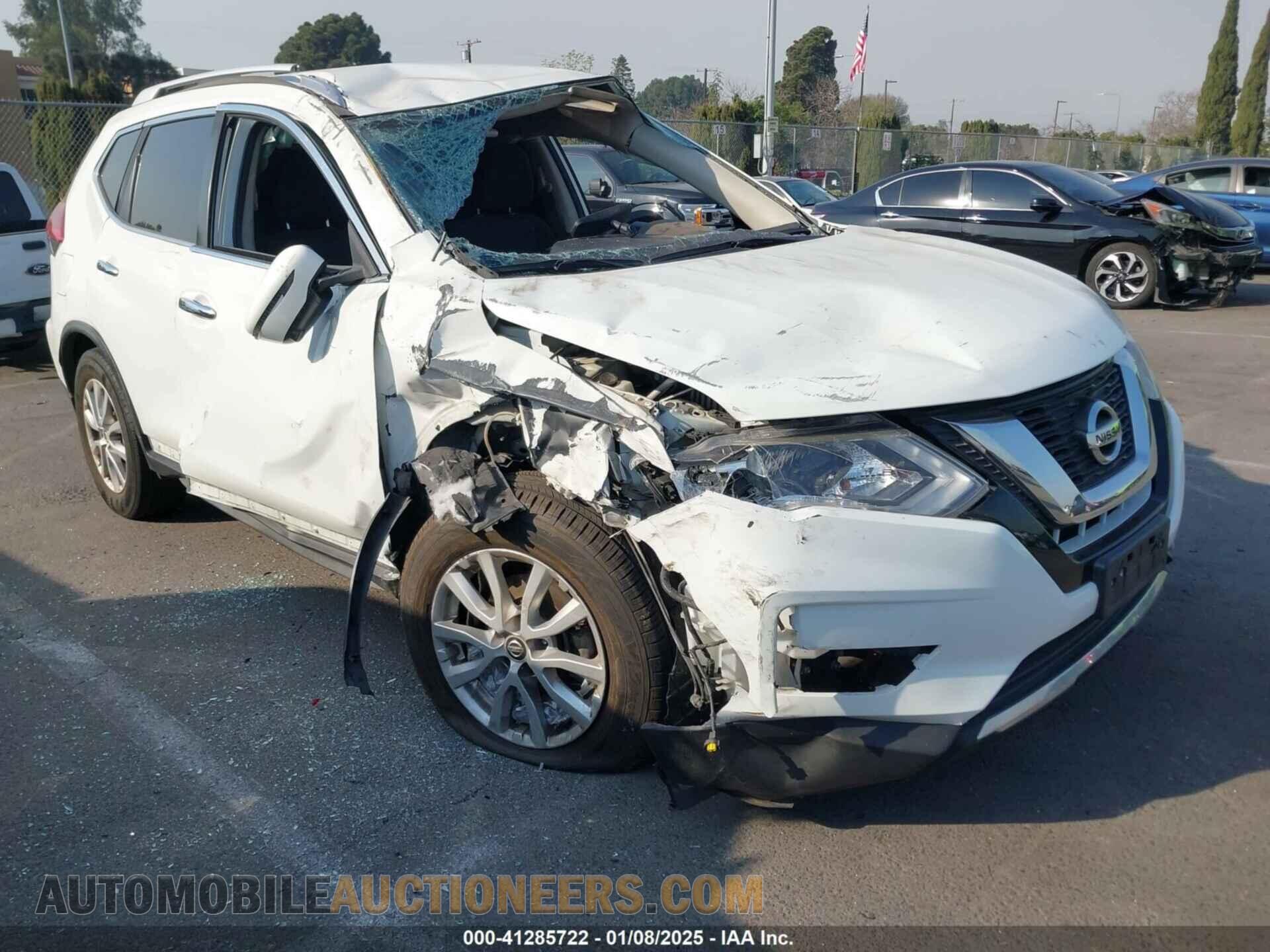 KNMAT2MT7HP520095 NISSAN ROGUE 2017