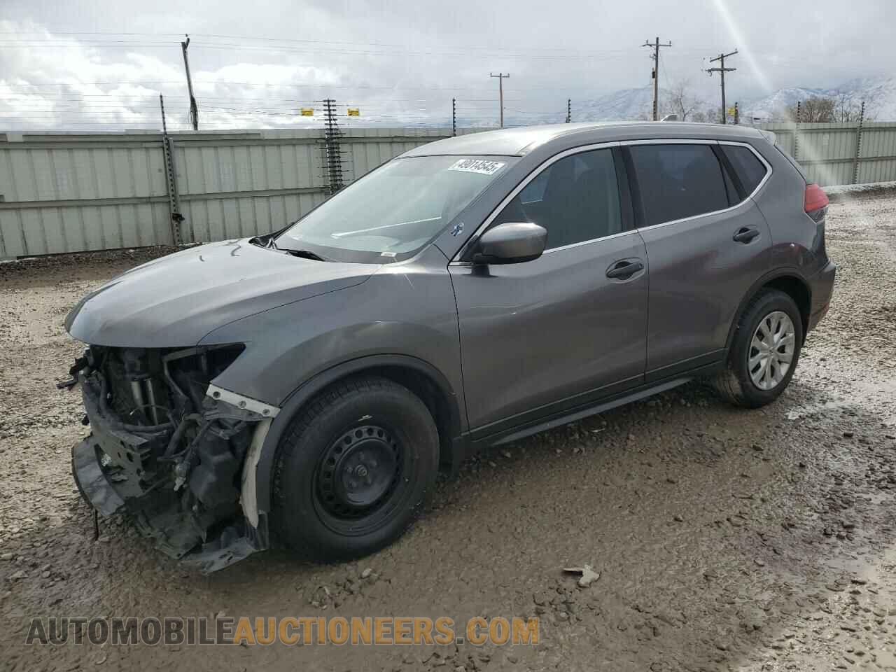 KNMAT2MT7HP525622 NISSAN ROGUE 2017