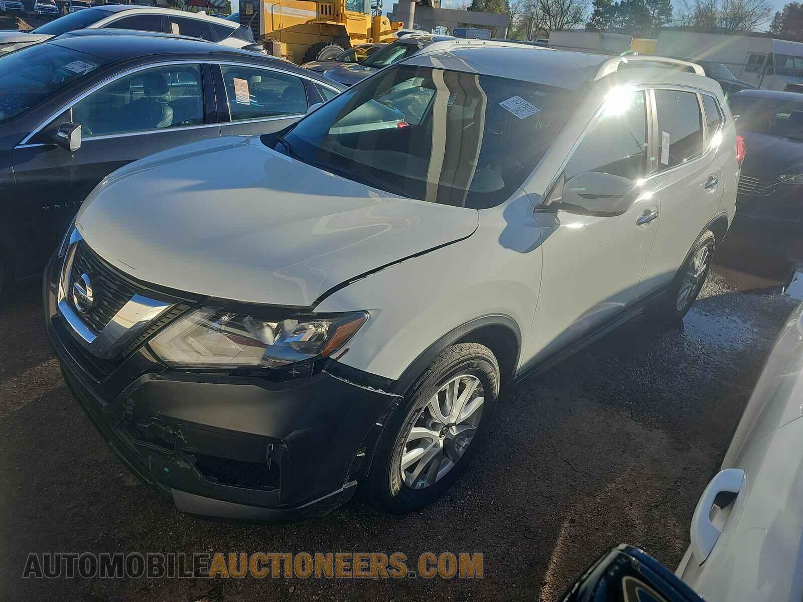 KNMAT2MT7HP529783 Nissan Rogue 2017