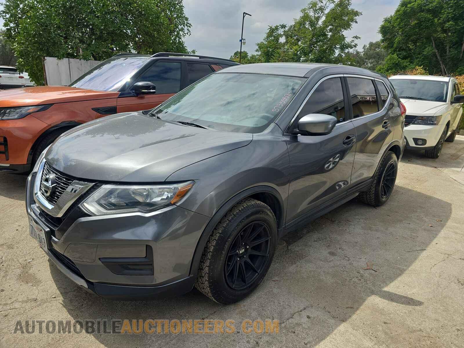 KNMAT2MT7HP542498 Nissan Rogue 2017